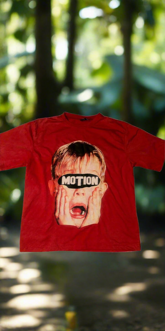 Home alone Motion Tee